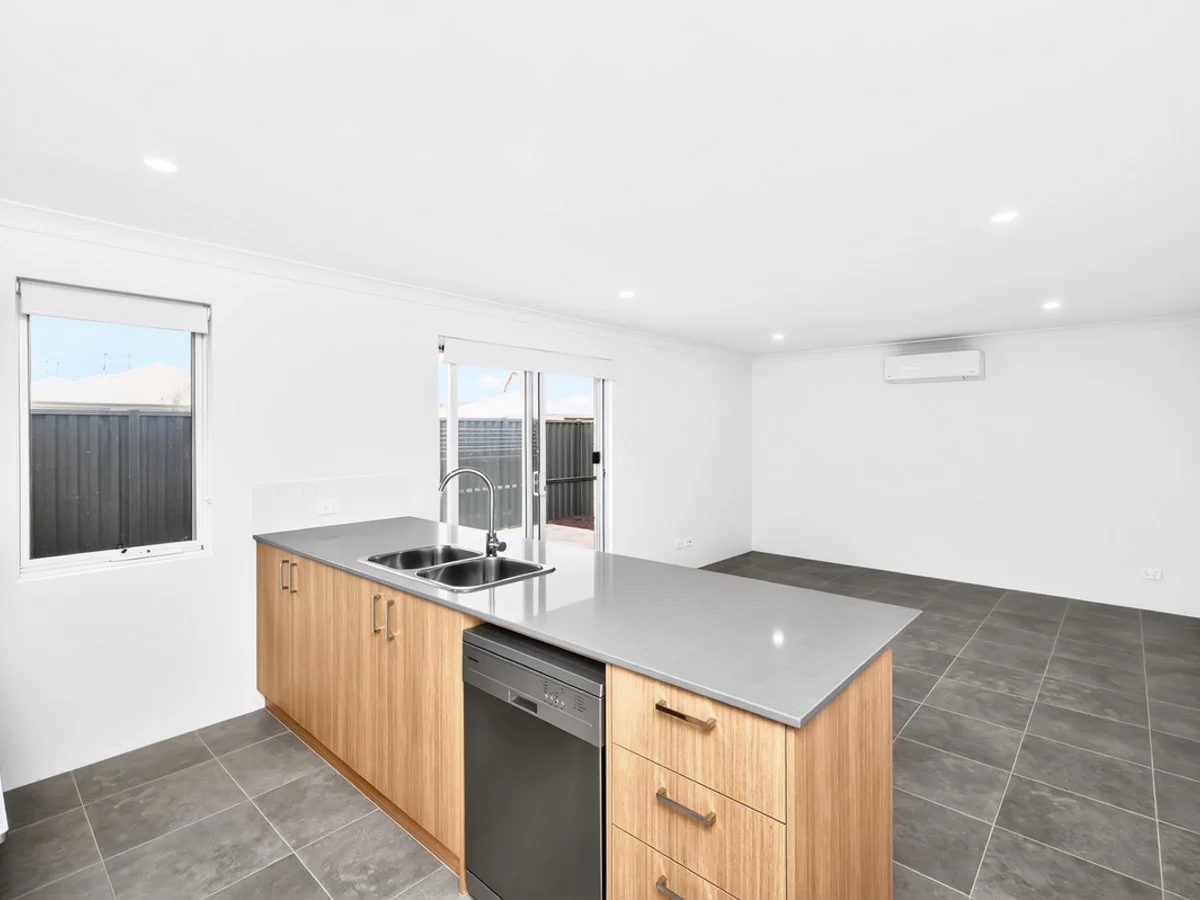 Additional image 4 of 1A Chestnut Way, Eglinton WA 6034