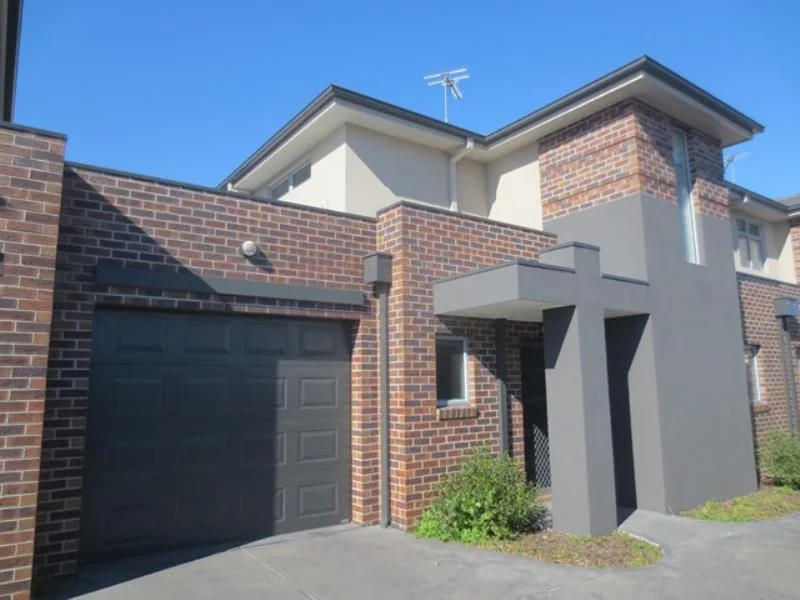 2/34 Waiora Road, Rosanna VIC 3084