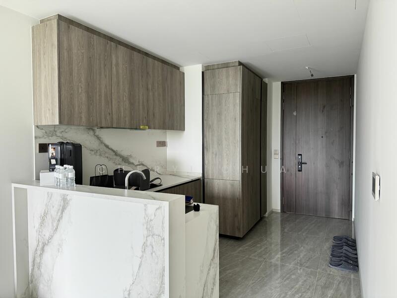 32 Leedon Heights photo 2