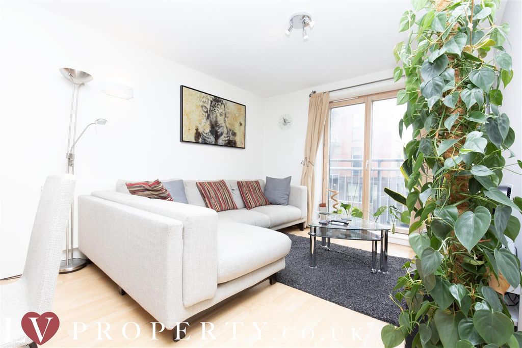 2 bed flat for saleSheepcote Street, Birmingham, West Midlands B16