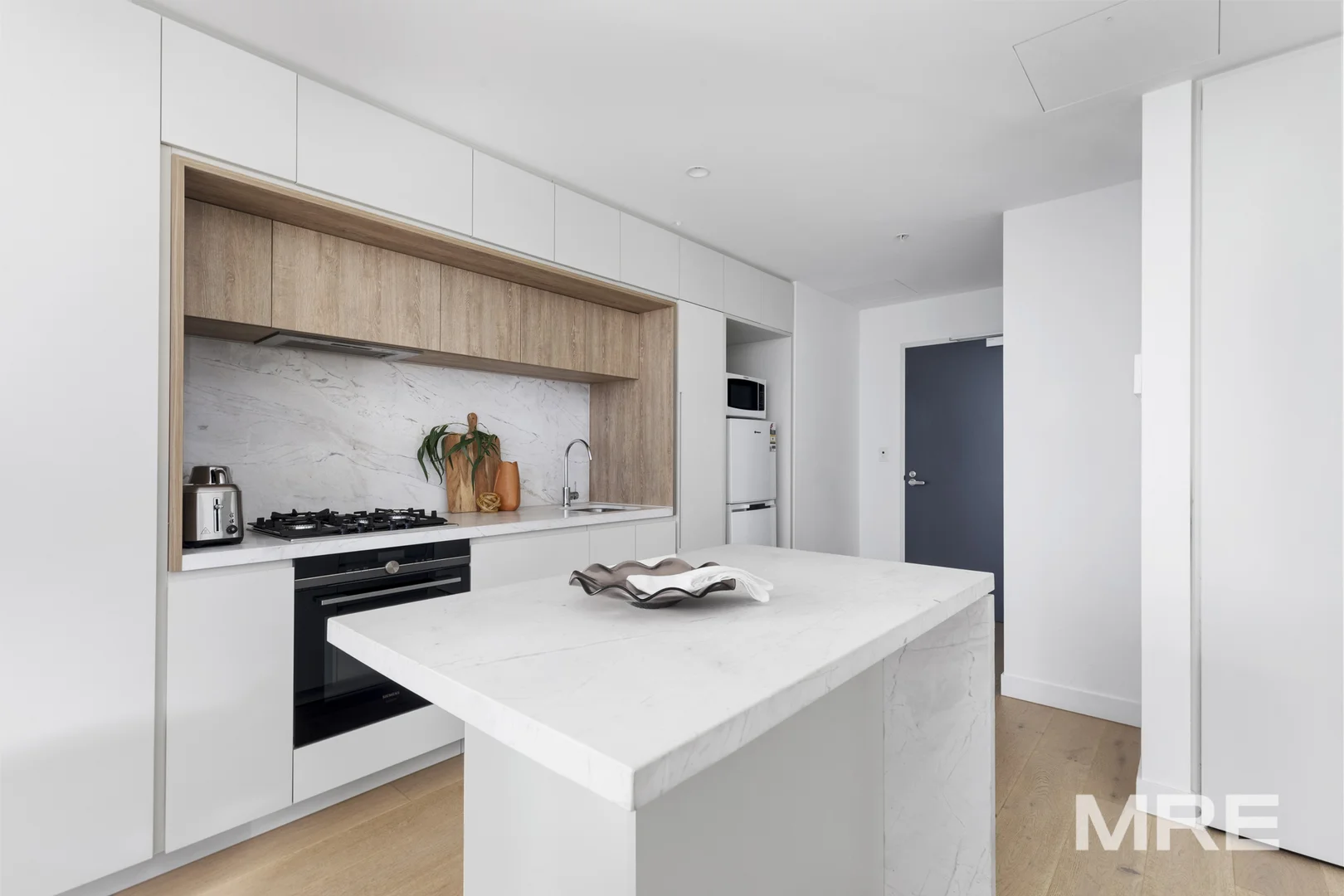 Additional image 3 of 2207/648 Lonsdale Street, Melbourne VIC 3000