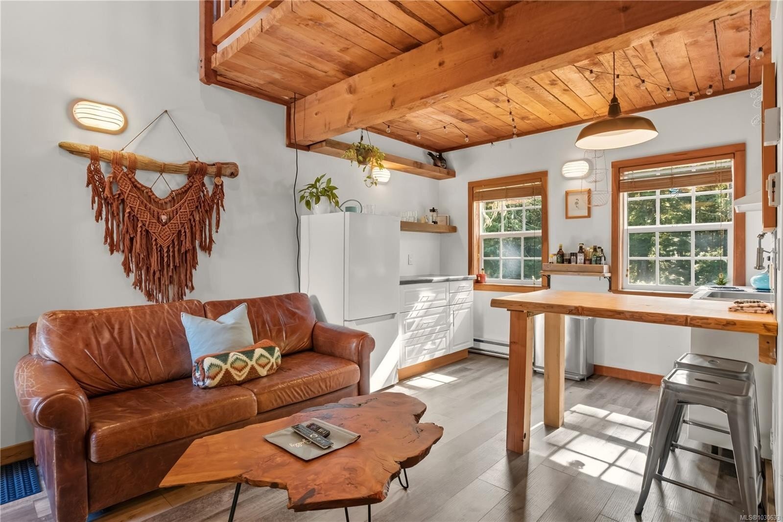 1002 Peninsula Road, Ucluelet, BC, V0R3A0