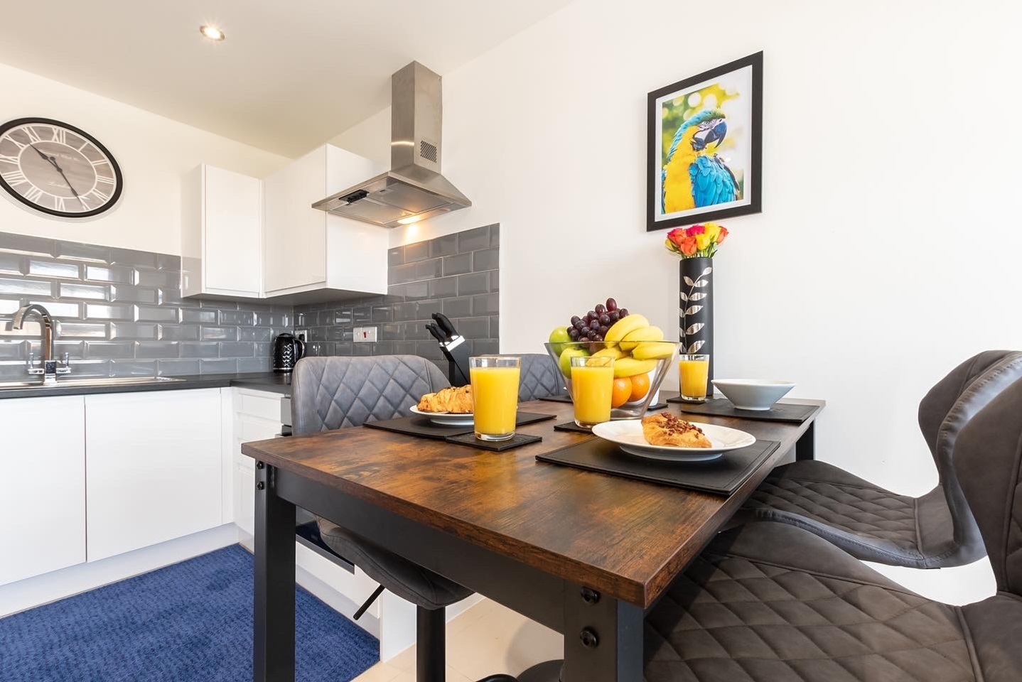 2 Bed Flat, Atlantic Mansion, SO14, N1 7GU photo 4