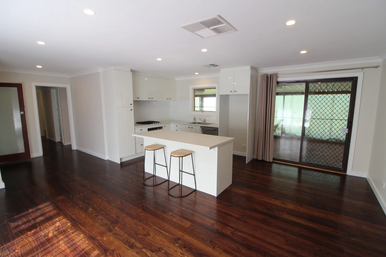 71 Galloway Road, O'Sullivan Beach SA 5166 photo 4