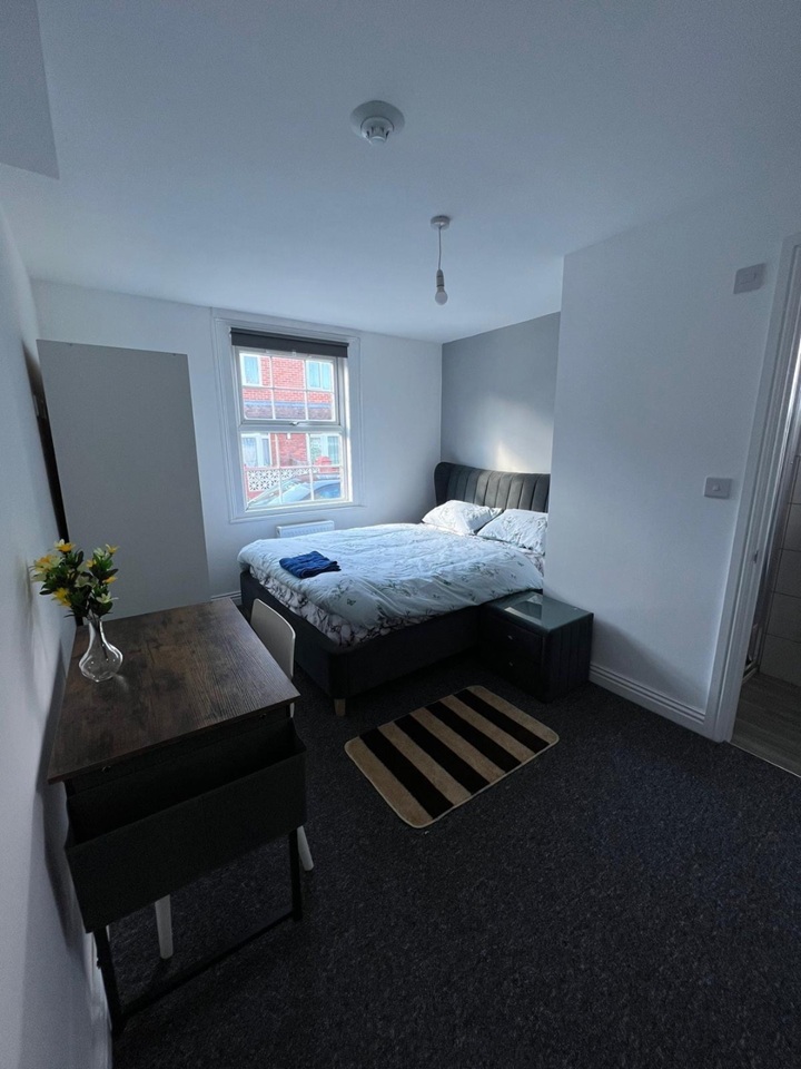 Additional image 21 of Room in a Shared House, Wilson Road, RG30, N1 7GU