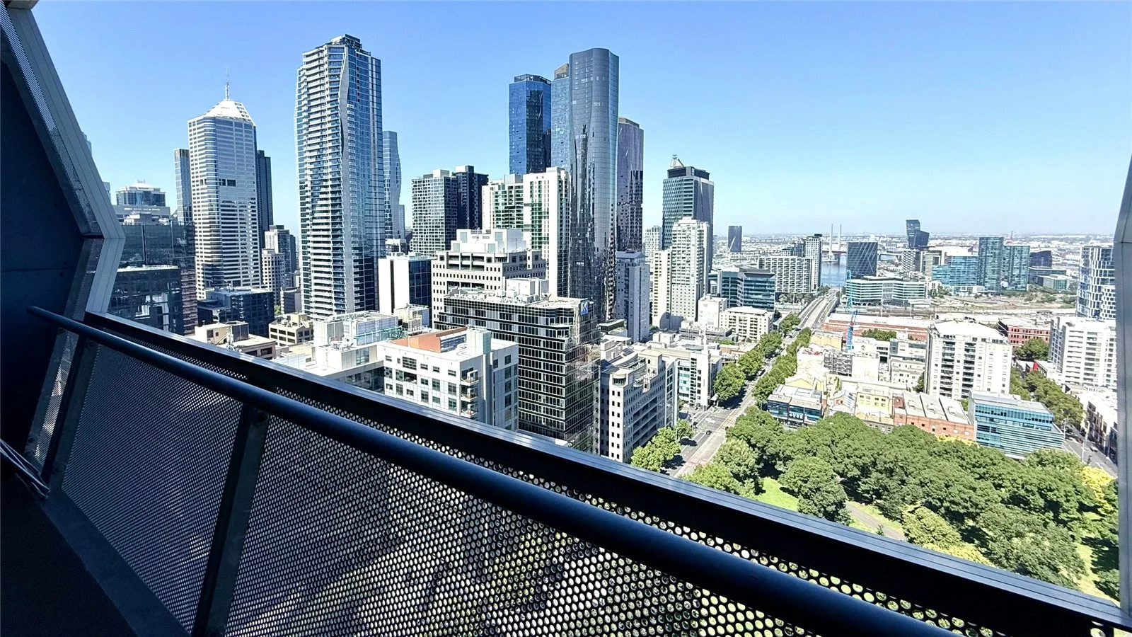 Additional image 4 of 2712/350 William Street, Melbourne VIC 3000