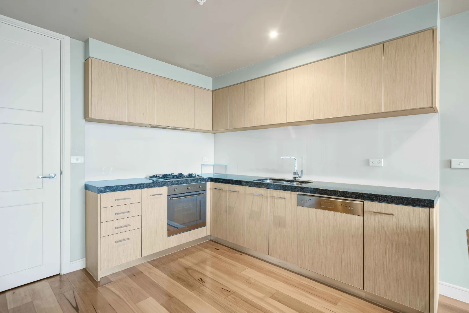 Additional image 2 of 903/228 A'Beckett Street, Melbourne VIC 3000