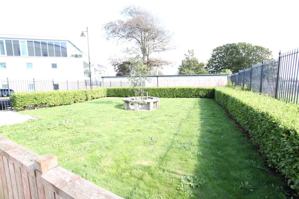 Additional image 13 of 2 bed flat for saleFlagstaff Walk, Mount Wise, Plymouth PL1