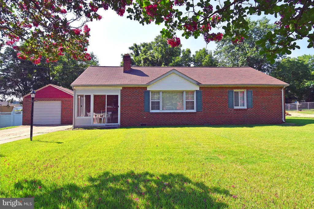 6107 Manor Road, Clinton, MD 20735