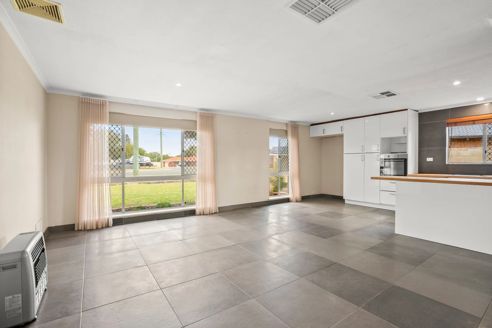 Additional image 2 of 5 Kurrajong Place, Safety Bay WA 6169
