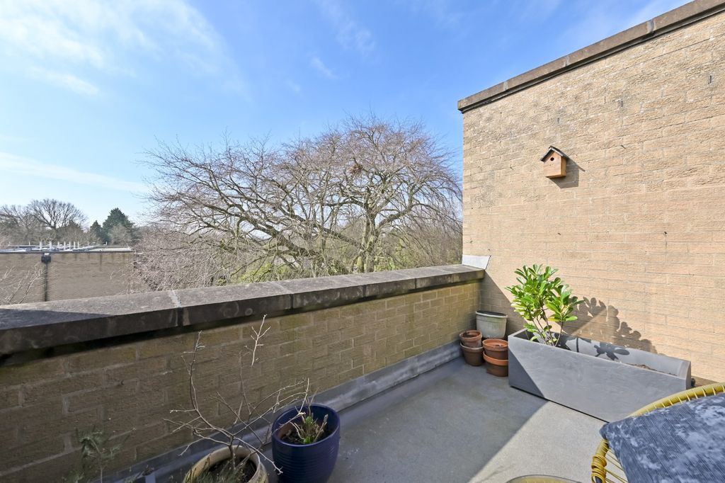Additional image 6 of 2 bed flat for saleOuse Lea, Shipton Road, York YO30