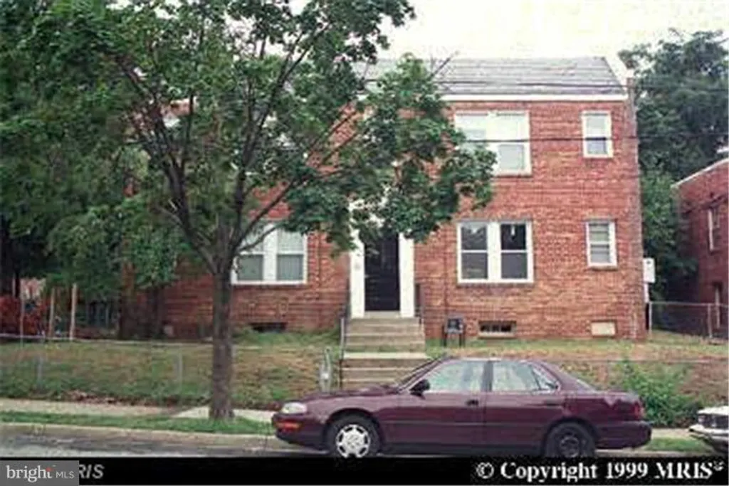300 34th Street SE, Washington, DC 20019