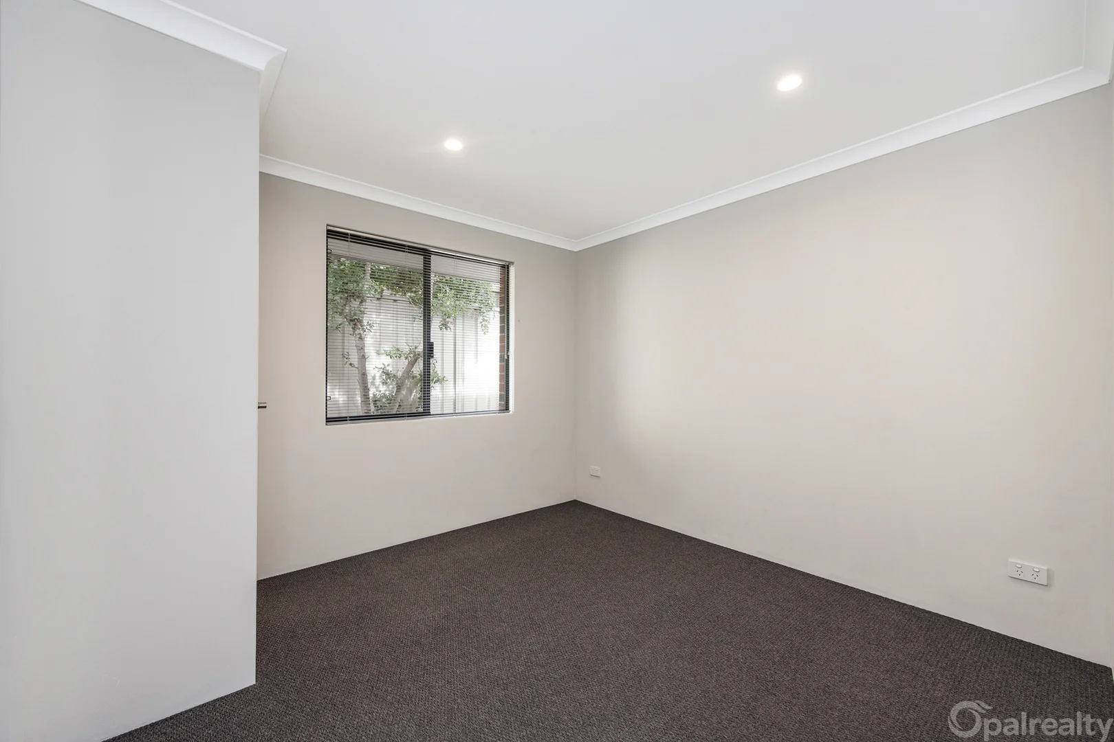 Additional image 11 of 10 Dornoch Way, Meadow Springs WA 6210