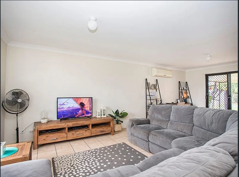 8 Cherrytree Crescent, Upper Caboolture QLD 4510 photo 2