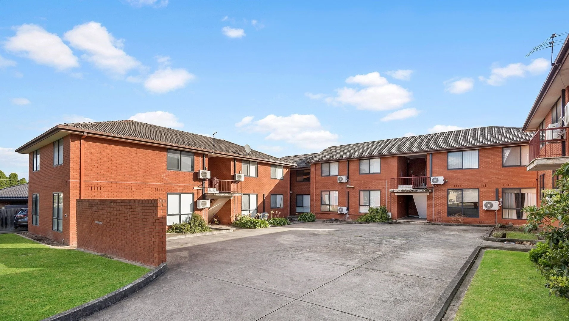 11/31-35 Potter Street, Dandenong VIC 3175