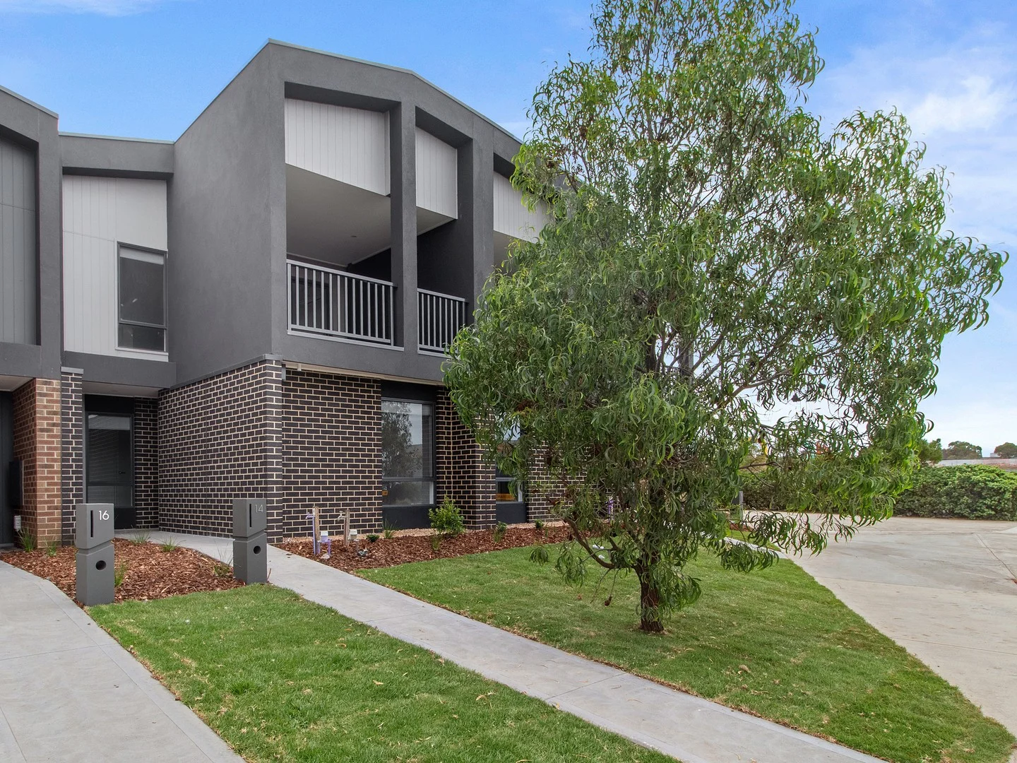 14 Banks Dr, Diggers Rest VIC 3427