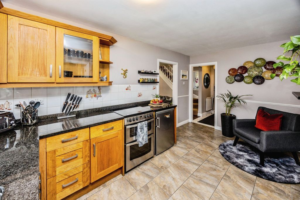 Additional image 7 of 3 bed detached house for saleWakefield Road, Huddersfield HD8