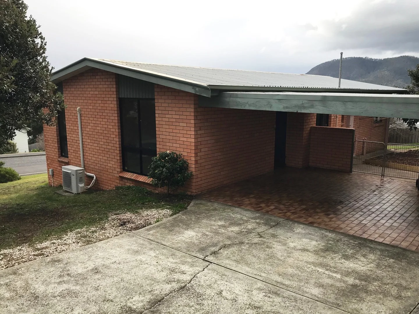 2 Lucinda Parade, Lutana TAS 7009