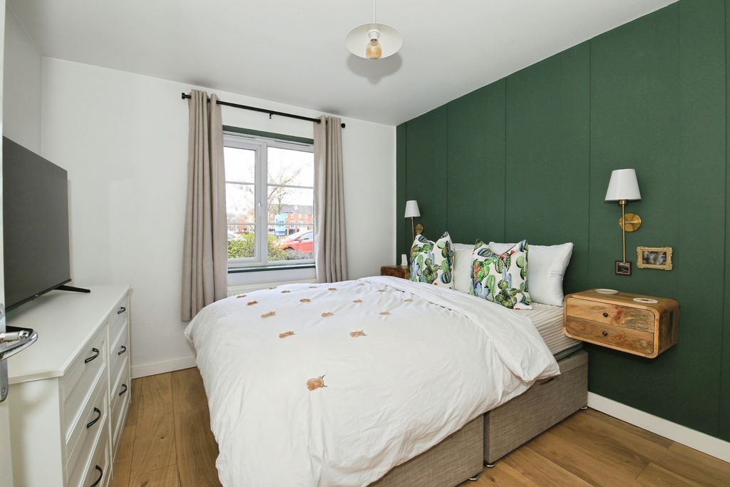 Additional image 11 of 2 bed flat for saleMolyneux Square, Peterborough PE7