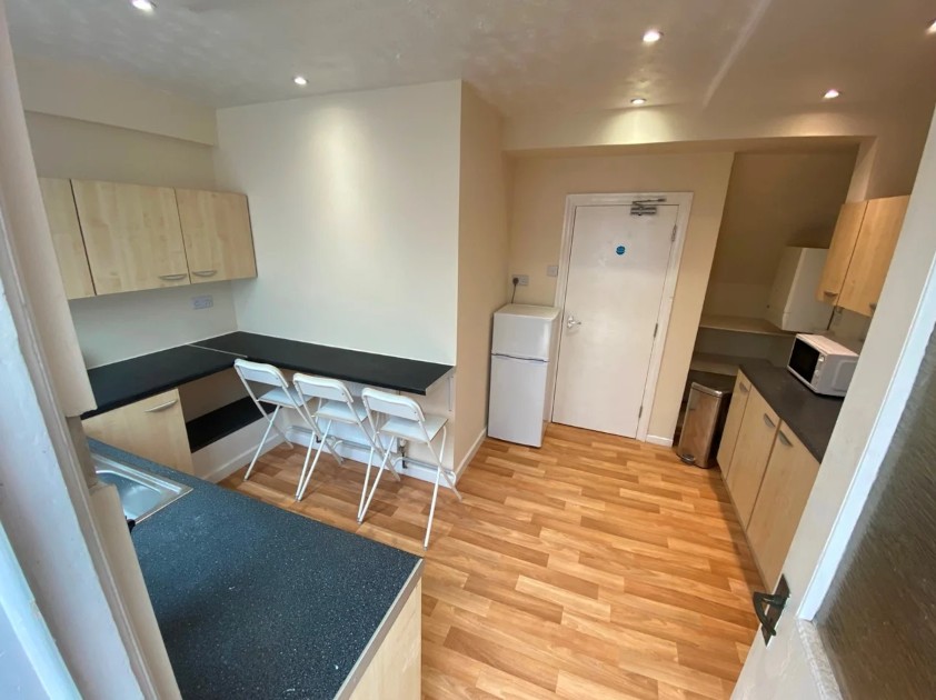 Additional image 6 of 3 Bed Semi-Detached House, Charter Avenue, CV4, N1 7GU
