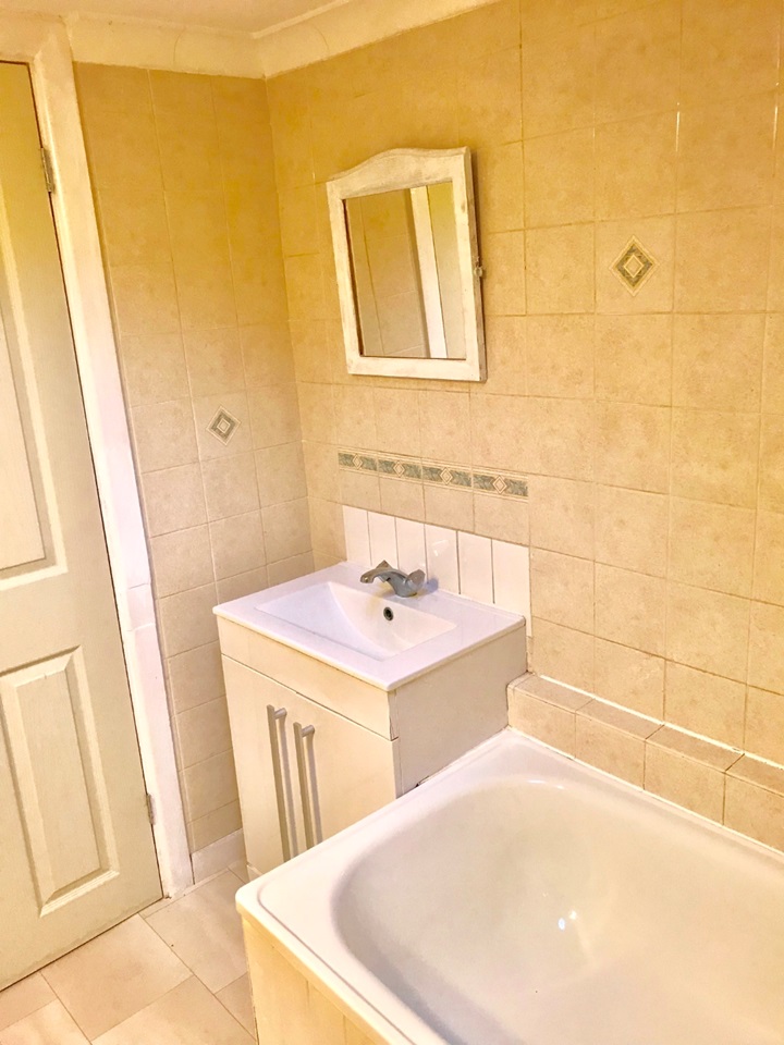Additional image 3 of Room in a Shared House, Middle Street, SO14, N1 7GU
