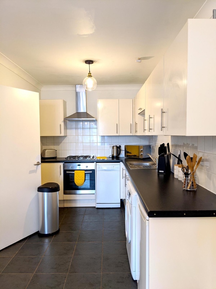 Additional image 2 of 2 Bed Flat, Victoria Avenue, CB4, N1 7GU