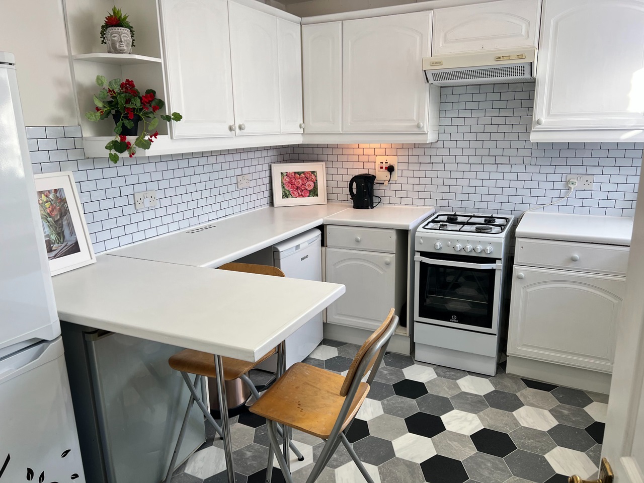 Additional image 8 of 4 Bed Flat, Kingfisher Court, SW11, N1 7GU
