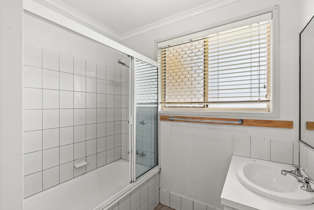 Additional image 9 of 11 Kurrajong Street, Newtown QLD 4350