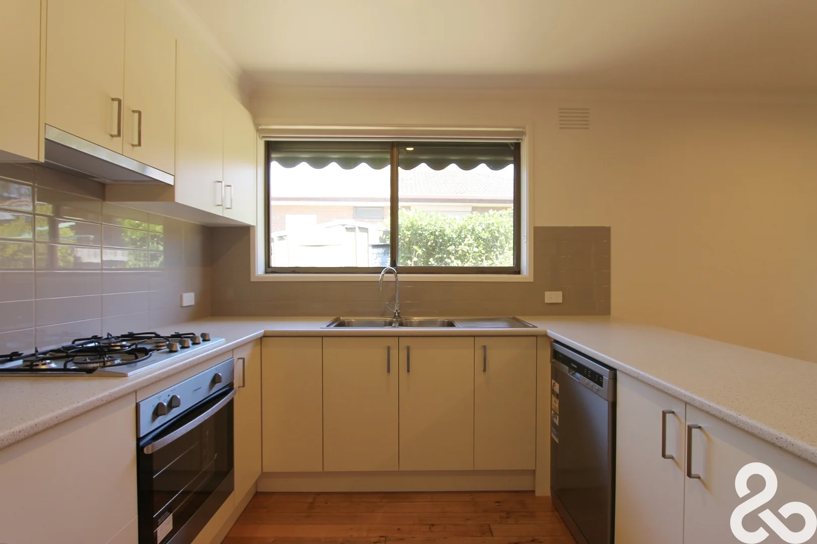 Additional image 4 of 16 Flemington Drive, Mill Park VIC 3082