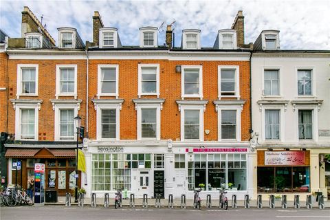 Russell Gardens, Holland Park W14