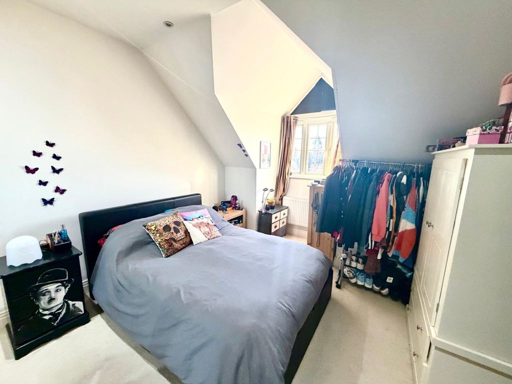 Additional image 4 of 1 bed flat for saleManor Court, Thorpe Road, Staines-Upon-Thames, Surrey TW18