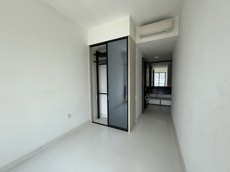 73 Oxley Rise photo 3