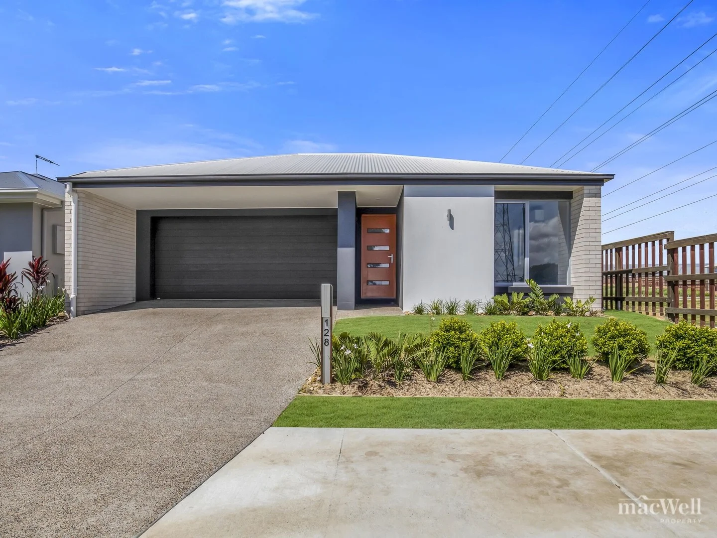 128 Grahams Road, Strathpine QLD 4500