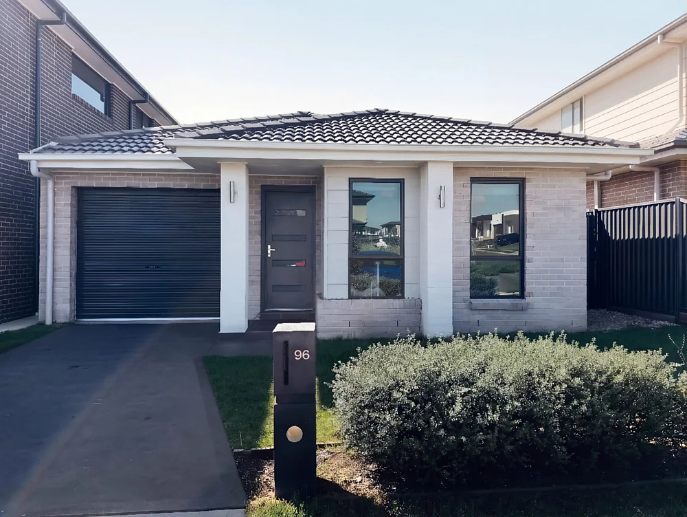 96 Galgalyung Road, Austral NSW 2179