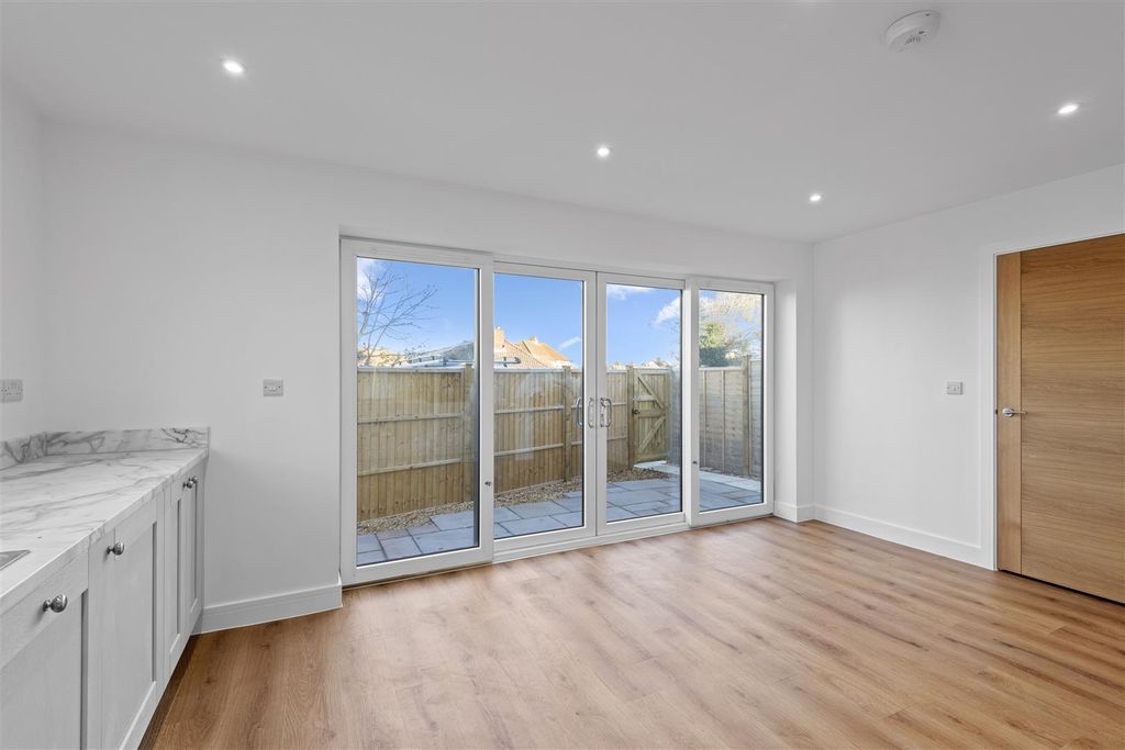 Additional image 10 of 3 bed detached house for saleLodway Gardens, Pill, Bristol BS20