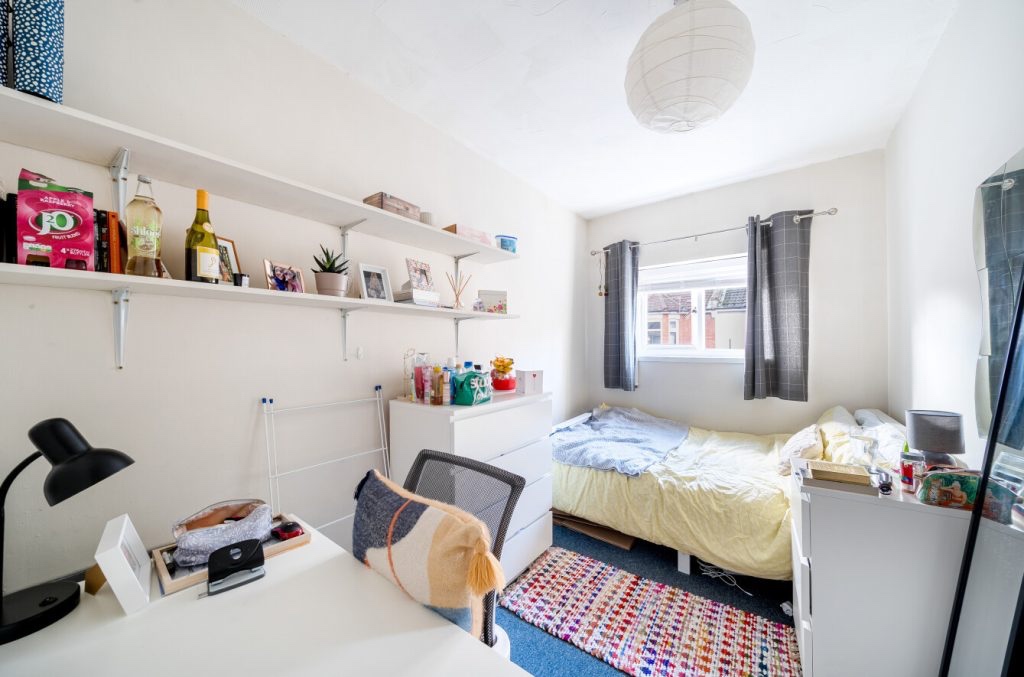 Additional image 4 of 5 Bed End Terrace, Thackeray Road, SO17, N1 7GU