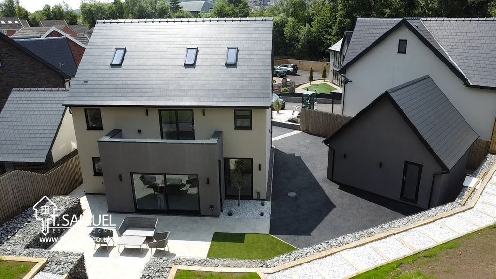 Additional image 68 of 5 bed detached house for saleThe Oaks, Trem Y Dyffryn, Mountain Ash CF45
