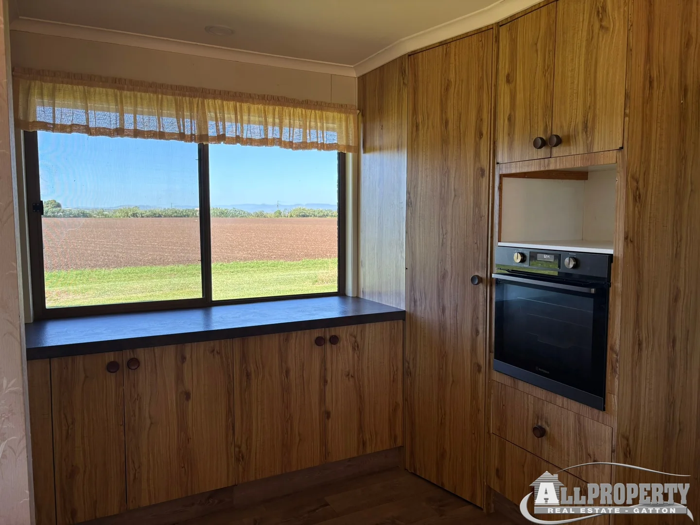 Additional image 4 of Lake Clarendon QLD 4343