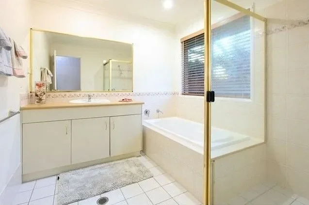 Additional image 5 of 49 Silky Oak Cr, Carindale QLD 4152