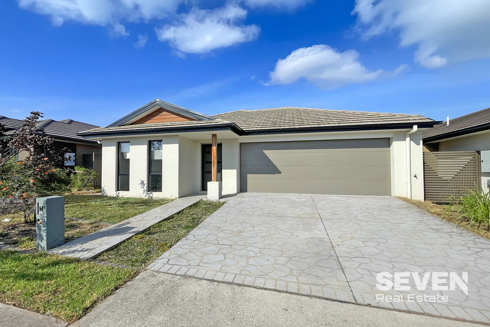 14 Duncombe Avenue, Gledswood Hills NSW 2557