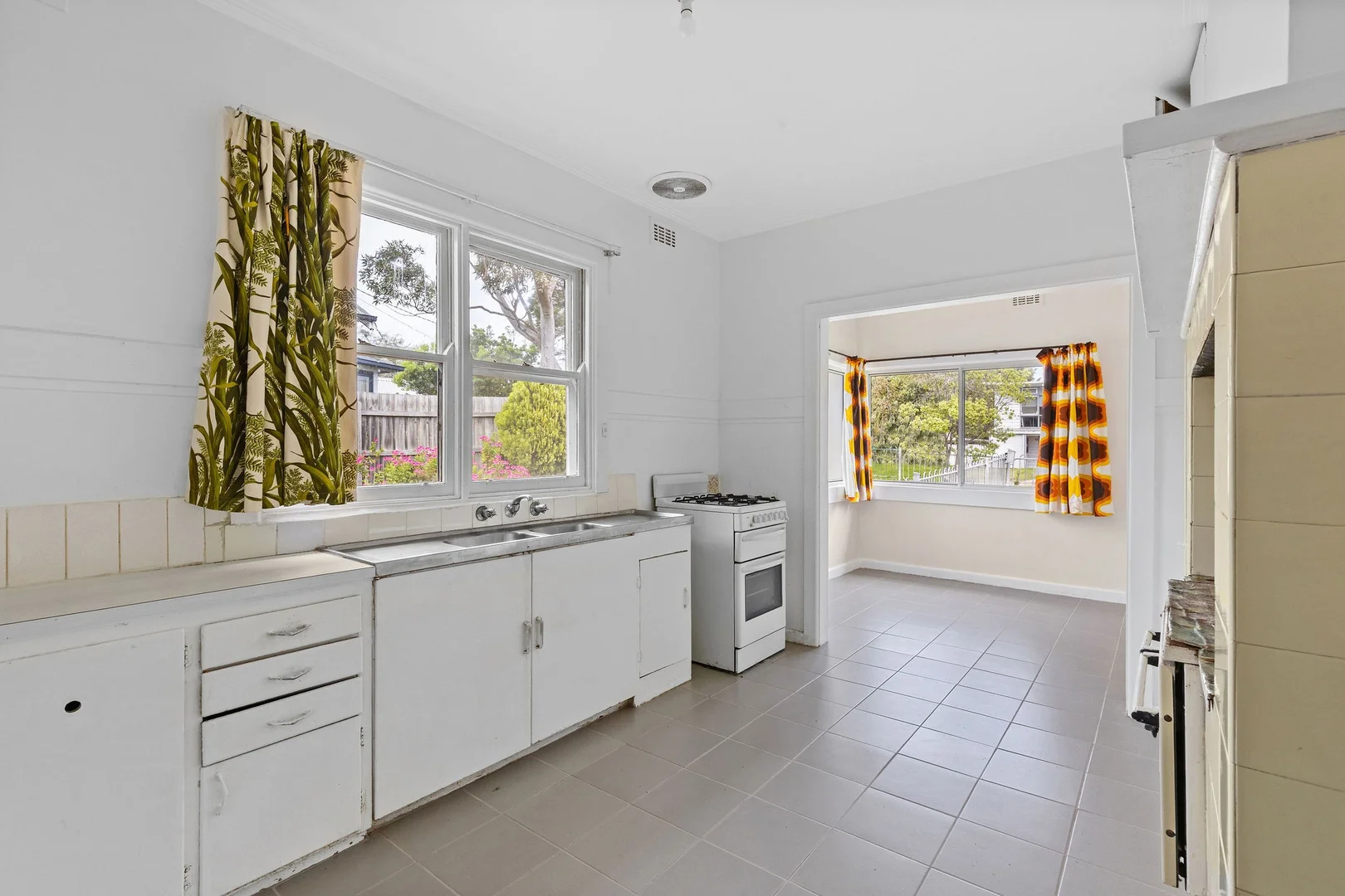 Additional image 4 of Second Av, Rosebud VIC 3939