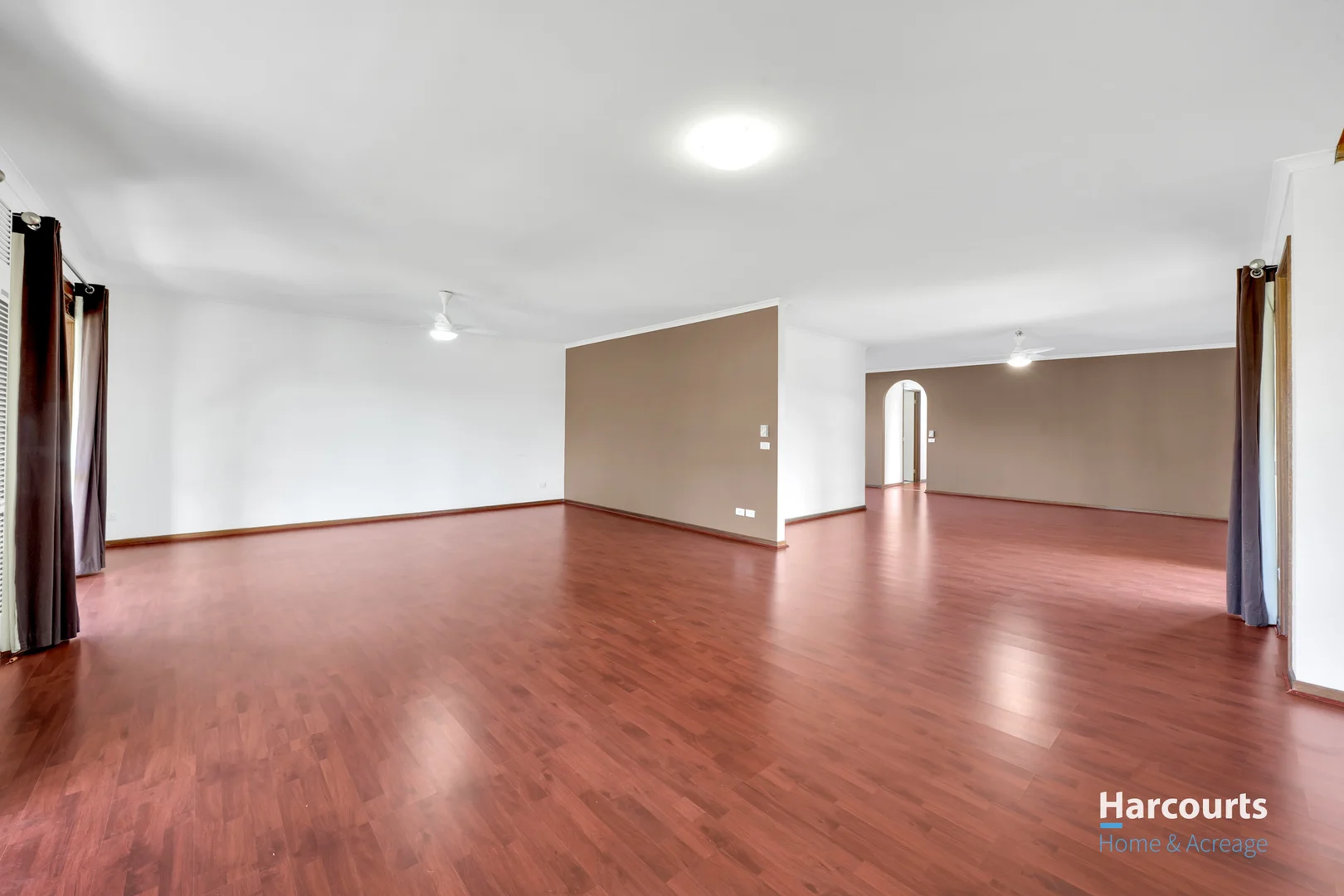 77 Gipps Crescent, Cranbourne North VIC 3977 photo 4