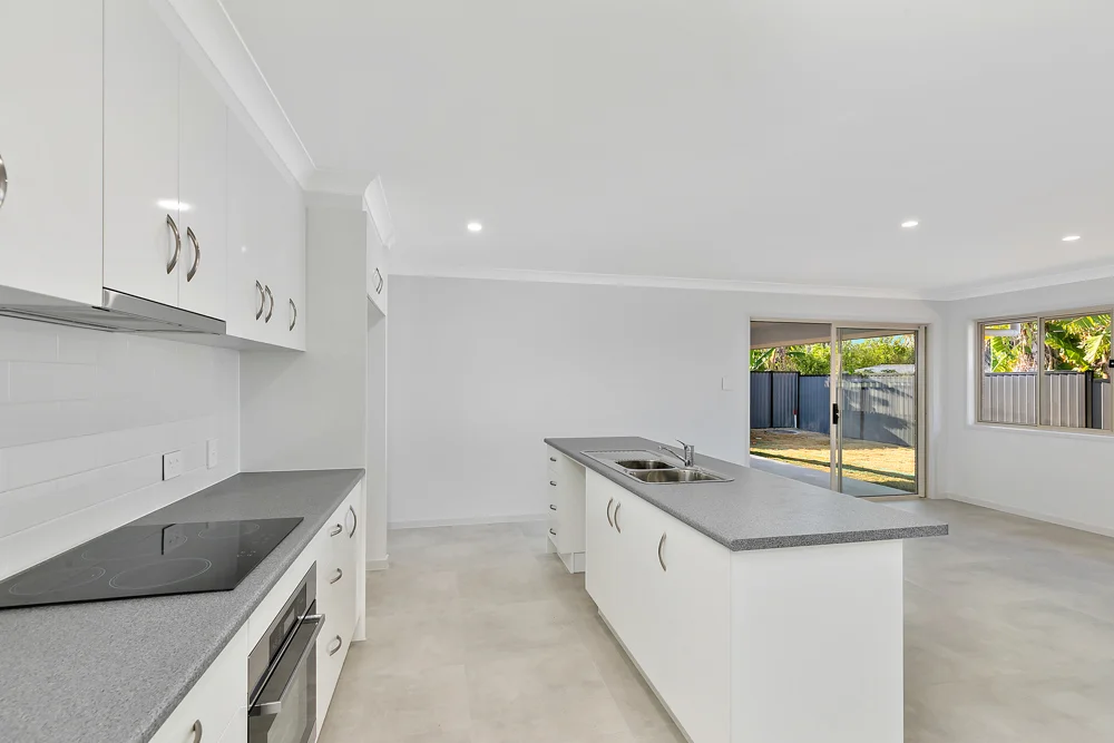 48 Barron Road, Birkdale QLD 4159 photo 3