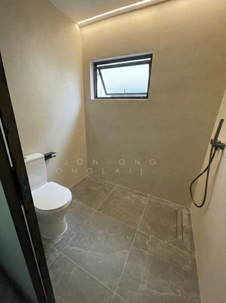5 Burghley Drive photo 4
