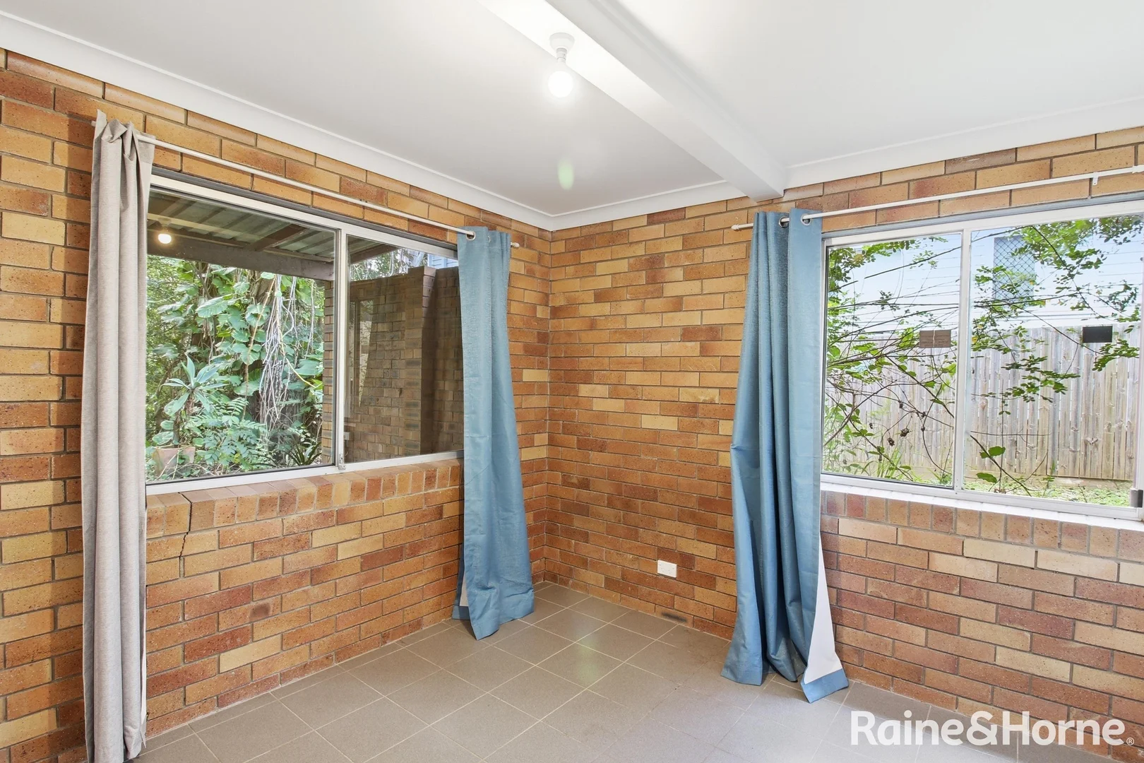 Additional image 14 of 71 Dell Road, St Lucia QLD 4067