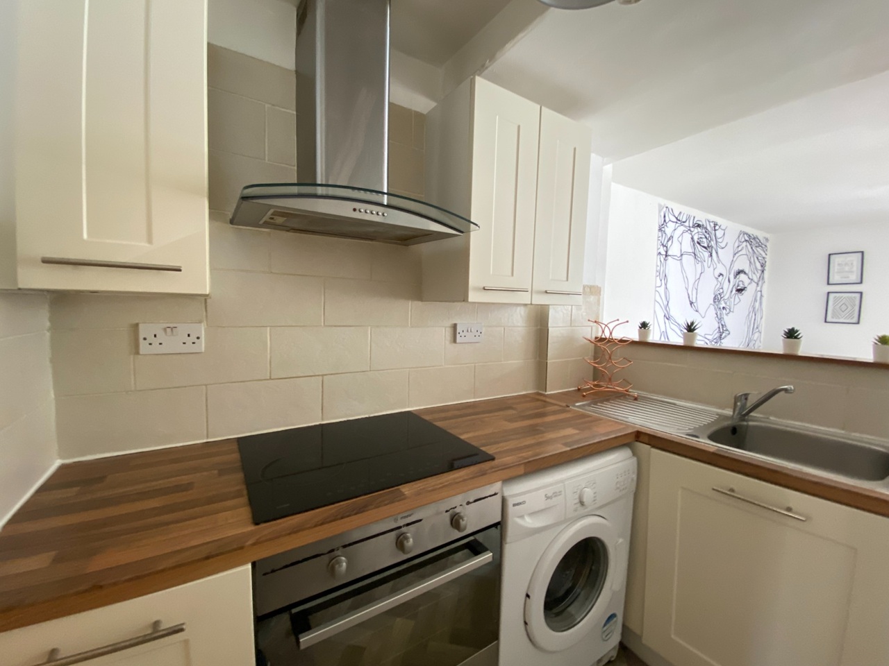 Additional image 3 of 1 Bed Flat, Humberstone Gate, LE1, N1 7GU