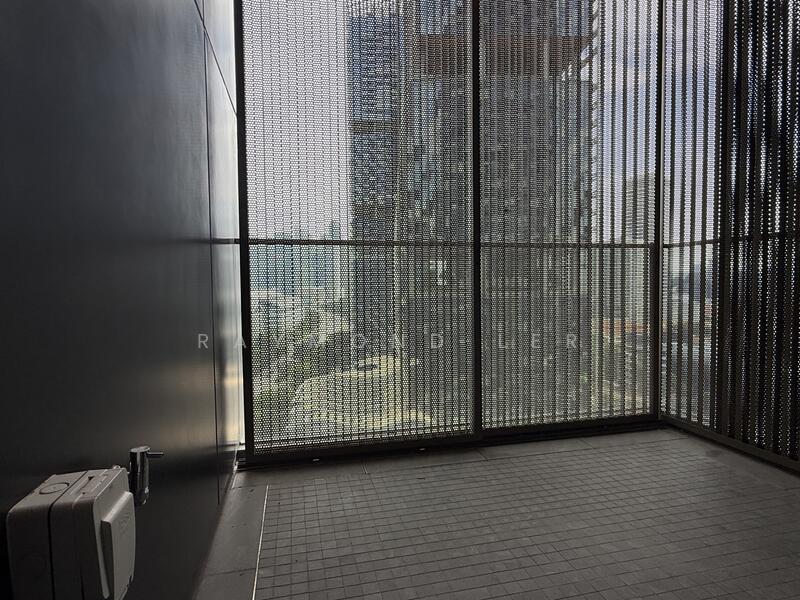 120 Beach Road photo 2