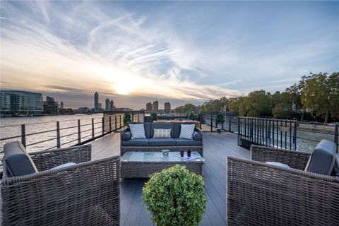 Cadogan Pier, Cheyne Walk, London SW3