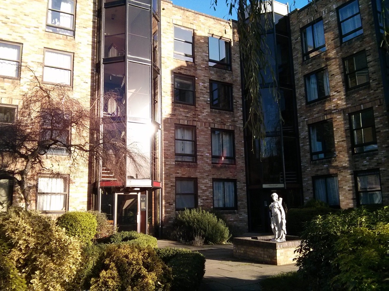 1 Bed Flat, Manhattan Drive, CB4, N1 7GU