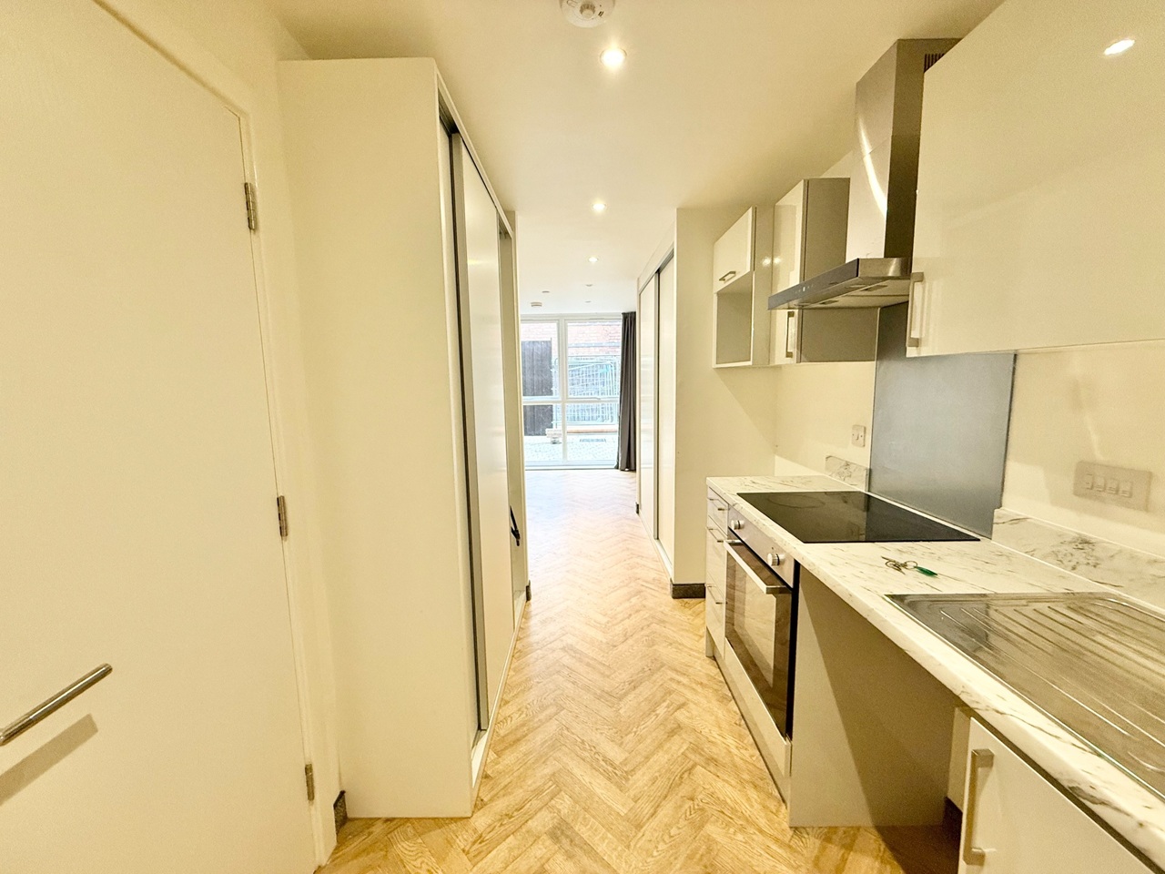 Studio Flat, Block A, LE1, N1 7GU photo 3